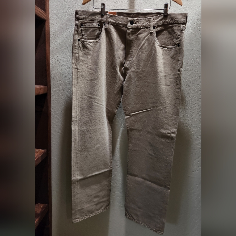 Levi's